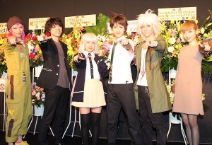 『スーパーダンガンロンパ2THE STAGE‐さよなら絶望学園‐』囲み取材の様子