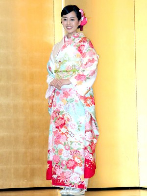 宮崎香蓮、オスカープロモーション晴れ着撮影会にて