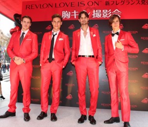 「レブロン ラブ イズ オン オードトワレ」発売記念イベントの様子