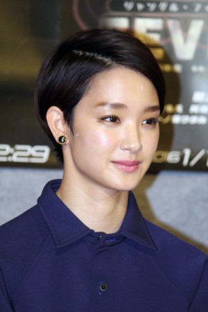 ドラマ『ジャングル・フィーバー』の完成試写会に出席した剛力彩芽