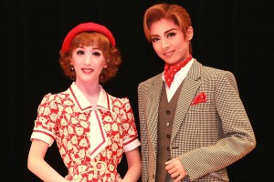 明日海りお、花乃まりあ宝塚歌劇花組公演『ME AND MY GIRL』制作発表会にて