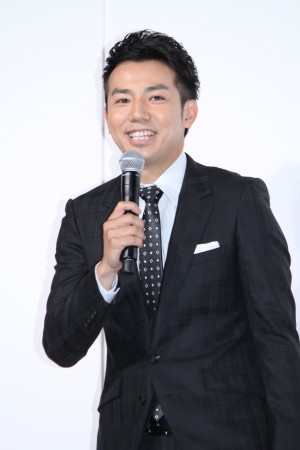 「Pepper World 2016」法人活用・記者説明会に登場したピース綾部祐二