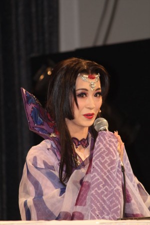 宝塚月組公演・制作発表に出席した愛希れいか
