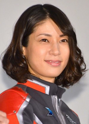 『劇場版 ウルトラマンX』完成披露舞台挨拶に登壇した月船さらら