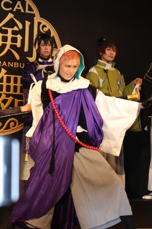 ミュージカル『刀剣乱舞』 ~阿津賀志山異聞~製作発表会見に登壇した佐伯大地