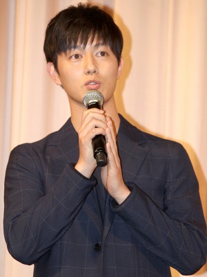 『夏美のホタル』完成披露試写会に登壇した工藤阿須加