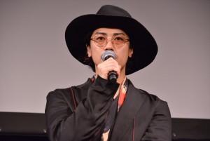 赤西仁、『I’m LESLIE KEE‐we are the world.』トークイベントに出席