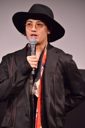 赤西仁、『I’m LESLIE KEE‐we are the world.』トークイベントに出席