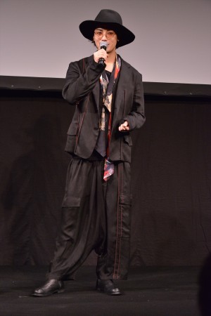 赤西仁、『I’m LESLIE KEE‐we are the world.』トークイベントに出席