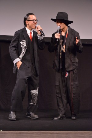 レスリー・キー&赤西仁、『I’m LESLIE KEE‐we are the world.』トークイベントに出席