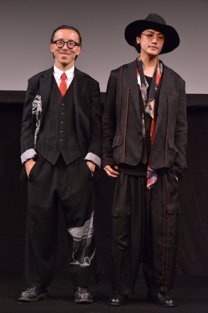 レスリー・キー&赤西仁、『I’m LESLIE KEE‐we are the world.』トークイベントに出席