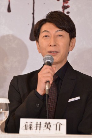 舞台『Vamp Bamboo Burn~ヴァン!バン!バーン!~』制作発表会見に登壇した篠井英介