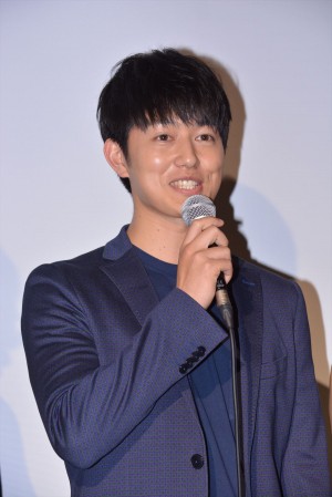 『夏美のホタル』初日舞台挨拶に登壇した工藤阿須加