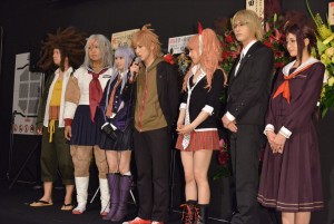 『ダンガンロンパ THE STAGE ~希望の学園と絶望の高校生~ 2016』囲み取材の様子