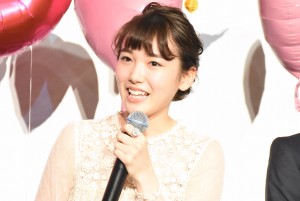 映画『MARS~ただ、君を愛してる~』の初日舞台挨拶に登壇した飯豊まりえ
