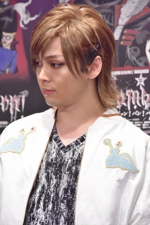 中村倫也『Vamp Bamboo Burn~ヴァン!バン!バーン!~』囲み取材にて