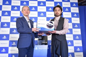 「PlayStationVR」発売記念イベントに出席した、盛田厚氏、山田孝之