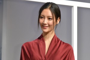 『トヨタ“1LD‐CAR!”』PRイベントに出席した、菜々緒