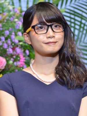 2016年アイドルを卒業したメンバー 乃木坂46・深川麻衣 (「第28回 日本 メガネ ベストドレッサー賞」表彰式にて)