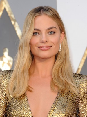 マーゴット・ロビー、母国オーストラリアで極秘結婚か[セレブ＆ゴシップ]