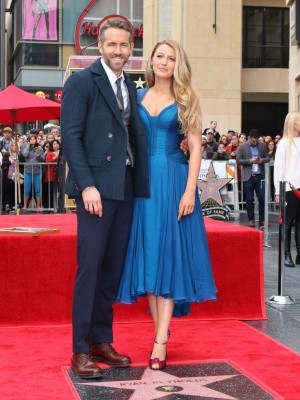 米ハリウッドの殿堂「ハリウッド・ウォーク・オブ・フェーム」式典に出席した、ライアン・レイノルズ一家