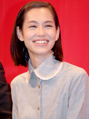 水原希子、『嘘の戦争』制作発表会見に出席