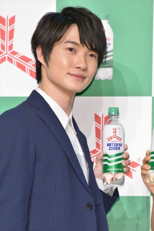 「三ツ矢」ブランド戦略発表会に出席した、神木隆之介、芳根京子