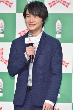 「三ツ矢」ブランド戦略発表会に出席した、神木隆之介、芳根京子
