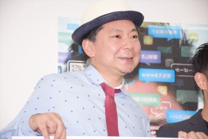 鈴木おさむ、『脳にスマホが埋められた!』完成披露試写会に出席