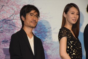 (左から)月川翔監督、北川景子、『君の膵臓をたべたい』完成披露舞台挨拶