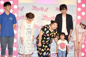 (左から)工藤阿須加、斉藤由貴、渡辺直美、要潤、川原瑛都、トリンドル玲奈。『カンナさーん!』特別試写会&舞台挨拶にて