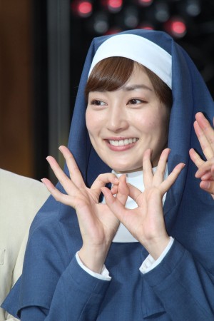 高梨臨、『あいの結婚相談所』制作発表に登壇