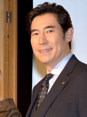 『先に生まれただけの僕』記者会見に登場した高嶋政伸