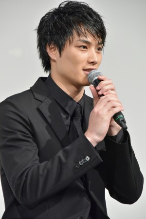 鈴木伸之、『今からあなたを脅迫します』トークイベントに登場