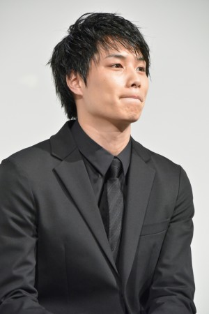 鈴木伸之、『今からあなたを脅迫します』トークイベントに登場
