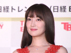 高梨臨、日経トレンディ「2017年ヒット商品ベスト30」「2018年ヒット予測100」先行発表会に登場