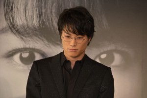 鈴木伸之、『リベンジgirl』クランクアップ会見に登壇