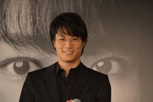 鈴木伸之、『リベンジgirl』クランクアップ会見に登壇
