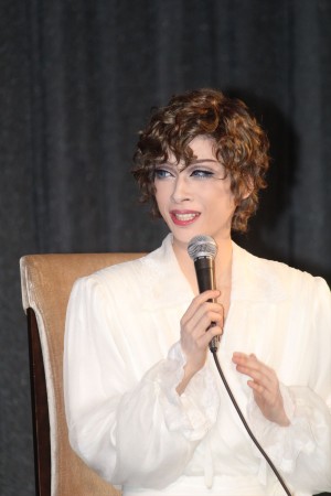 明日海りお、宝塚歌劇花組公演 ミュージカル・ゴシック『ポーの一族』制作発表会に登壇