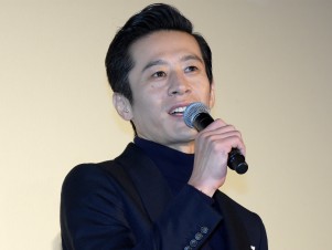 映画『火花』初日舞台挨拶に出席した三浦誠己