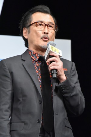 吉田鋼太郎、『嘘を愛する女』完成披露舞台挨拶に登壇