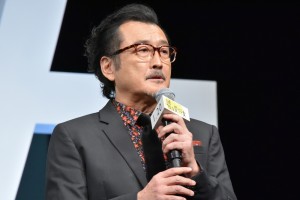 吉田鋼太郎、『嘘を愛する女』完成披露舞台挨拶に登壇