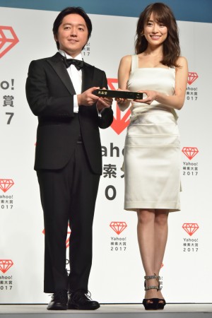 泉里香、国民が選んだ賞「Yahoo!検索大賞2017」発表会に登壇