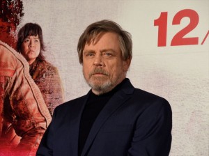 マーク・ハミル、『スター・ウォーズ/最後のジェダイ』キャスト陣登壇レッドカーペット・イベントに登場