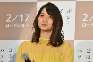 『パンとバスと2度目のハツコイ』の完成披露舞台挨拶に出席した深川麻衣/2月17日(土)よりイオンシネマにて全国公開