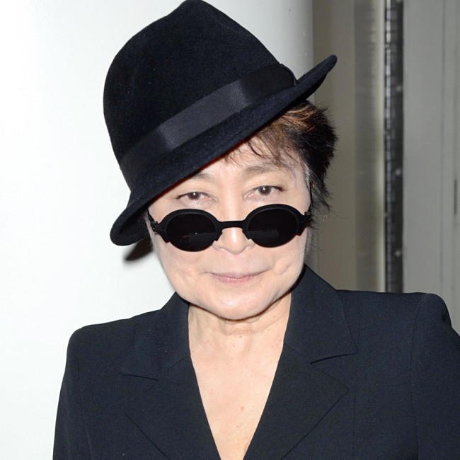 プロフィール用　Yoko Ono、オノ・ヨーコ
