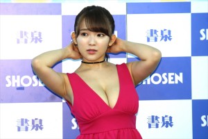 天木じゅん、セカンド写真集『Jun_limited』出版記念サイン本お渡し会に登場