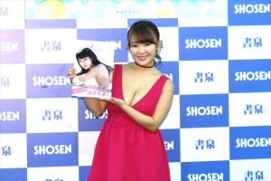 天木じゅん、セカンド写真集『Jun_limited』出版記念サイン本お渡し会に登場