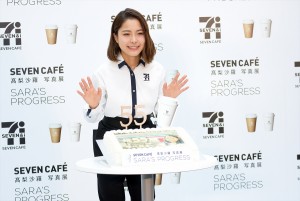 自身の写真展カフェイベントに登壇した高梨沙羅