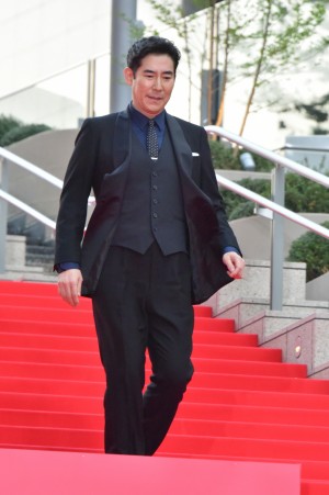 『ラプラスの魔女』完成披露記念イベントに登場した高嶋政伸